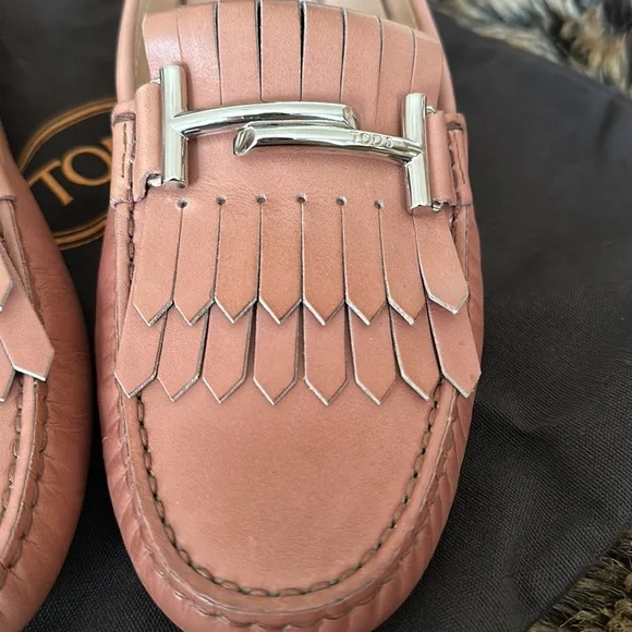 Tod's Pink Leather Loafers - Picture 3 of 11